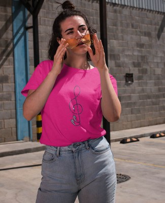 Boyfriend T-shirt FRUIT OF THE LOOM earphone σε φούξια χρώμα.